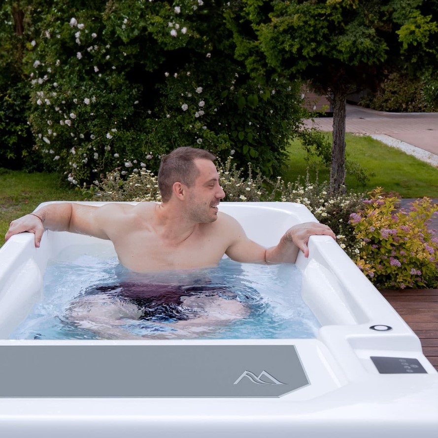Мини спа-бассейн Wellis ICELAND с охлаждением воды